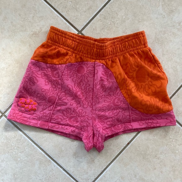 Nike Pants - Women’s Nike Shorts Size Medium Pink & Orange (O-)